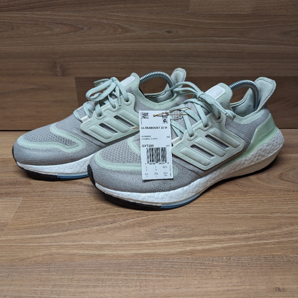 Adidas UltraBoost 22 GY7285 "Metal Grey Linen Green" Womens Size 8.5